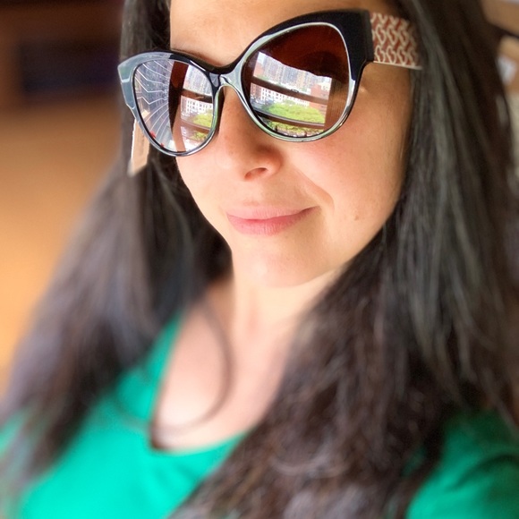 Authentic BURBERRY 54 Butterfly acetate sunglasses - Picture 2 of 15